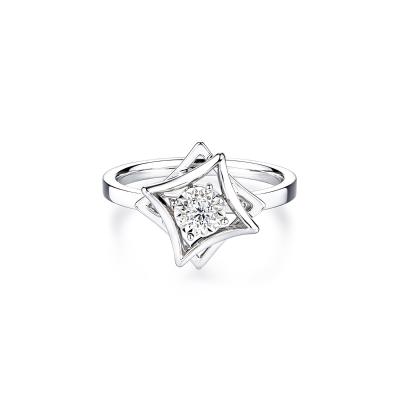 六福珠寶18K金戒指 - “斗轉星移”18K金(白色)鑽石戒指